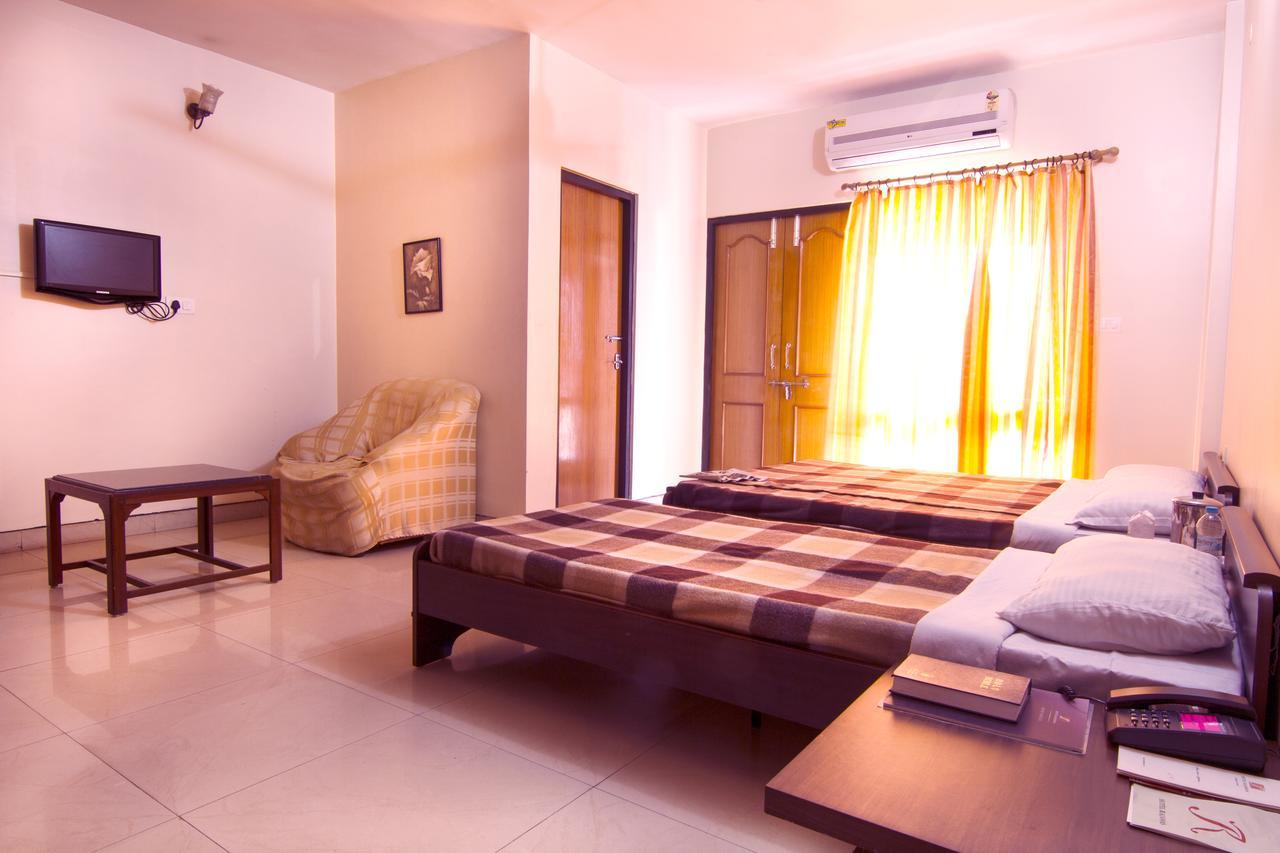 Hotel Rajawas Dibrugarh Exterior foto